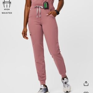 Figs Mauve scrub set